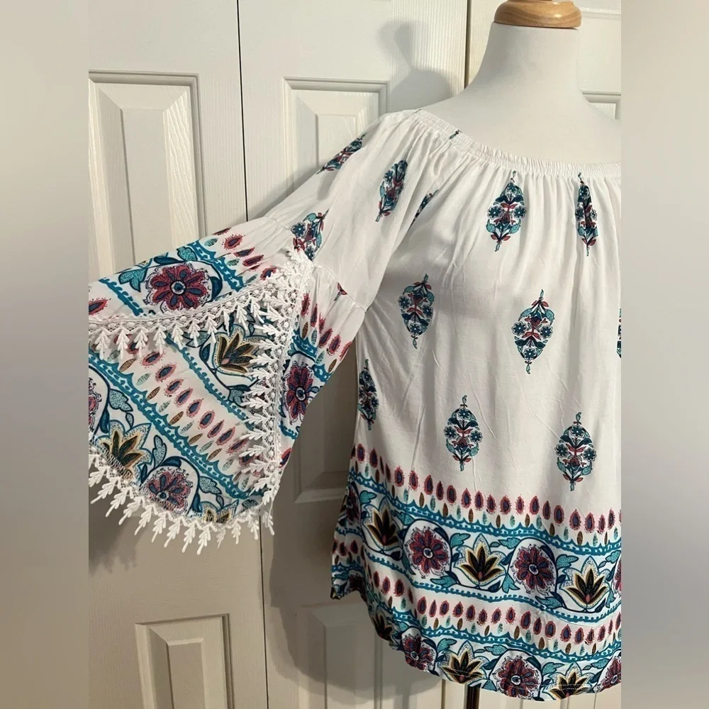 NWT Licia Peasant Boho Blouse Floral Paisley with Crochet Lace - Picture 7 of 12